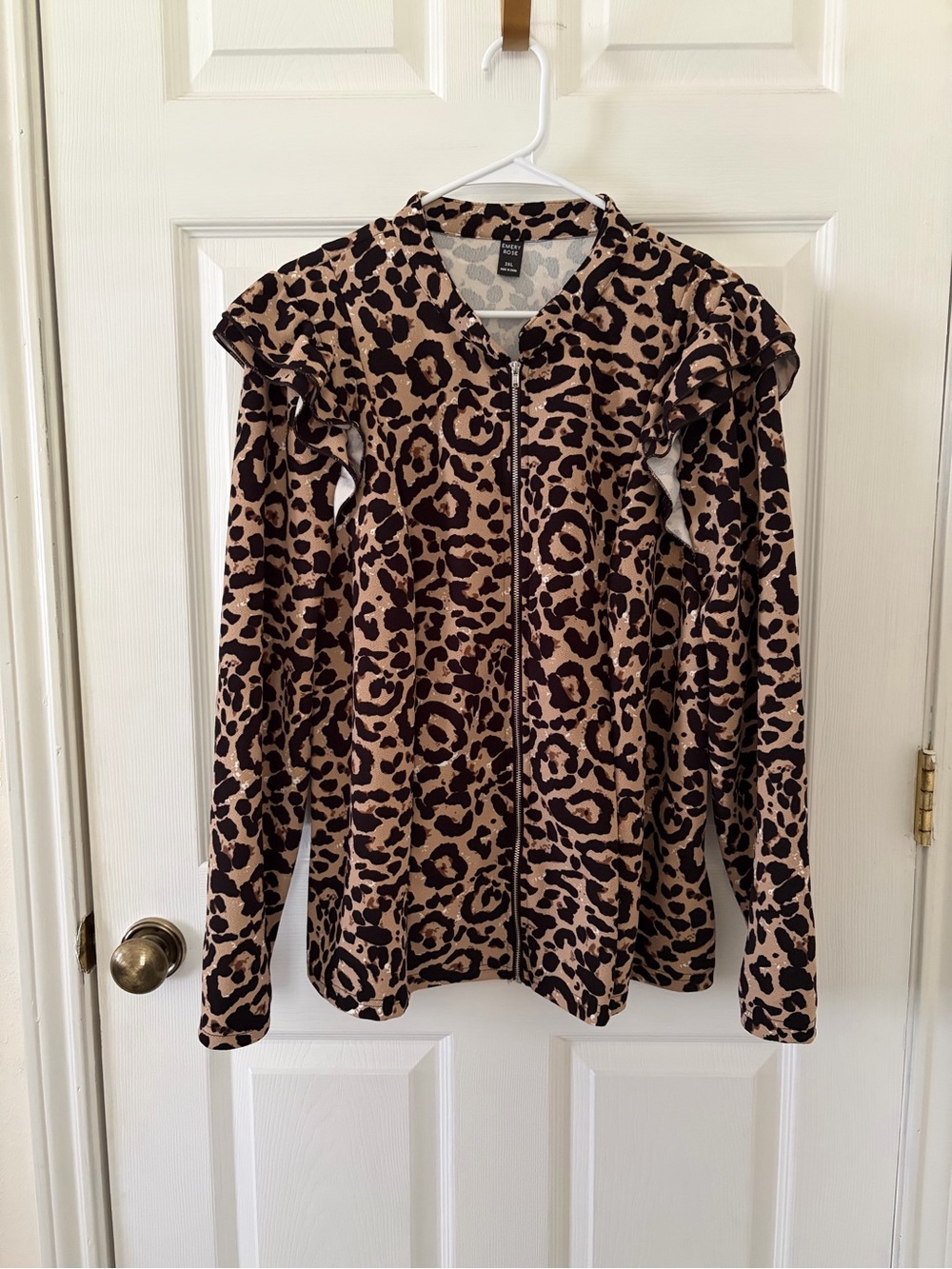 Emery Rose Leopard Print Zip-Front Ruffle Shoulder Top